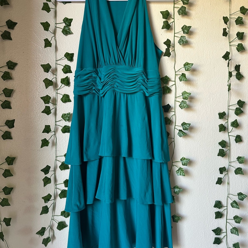 Elegant Teal Sleeveless Dress